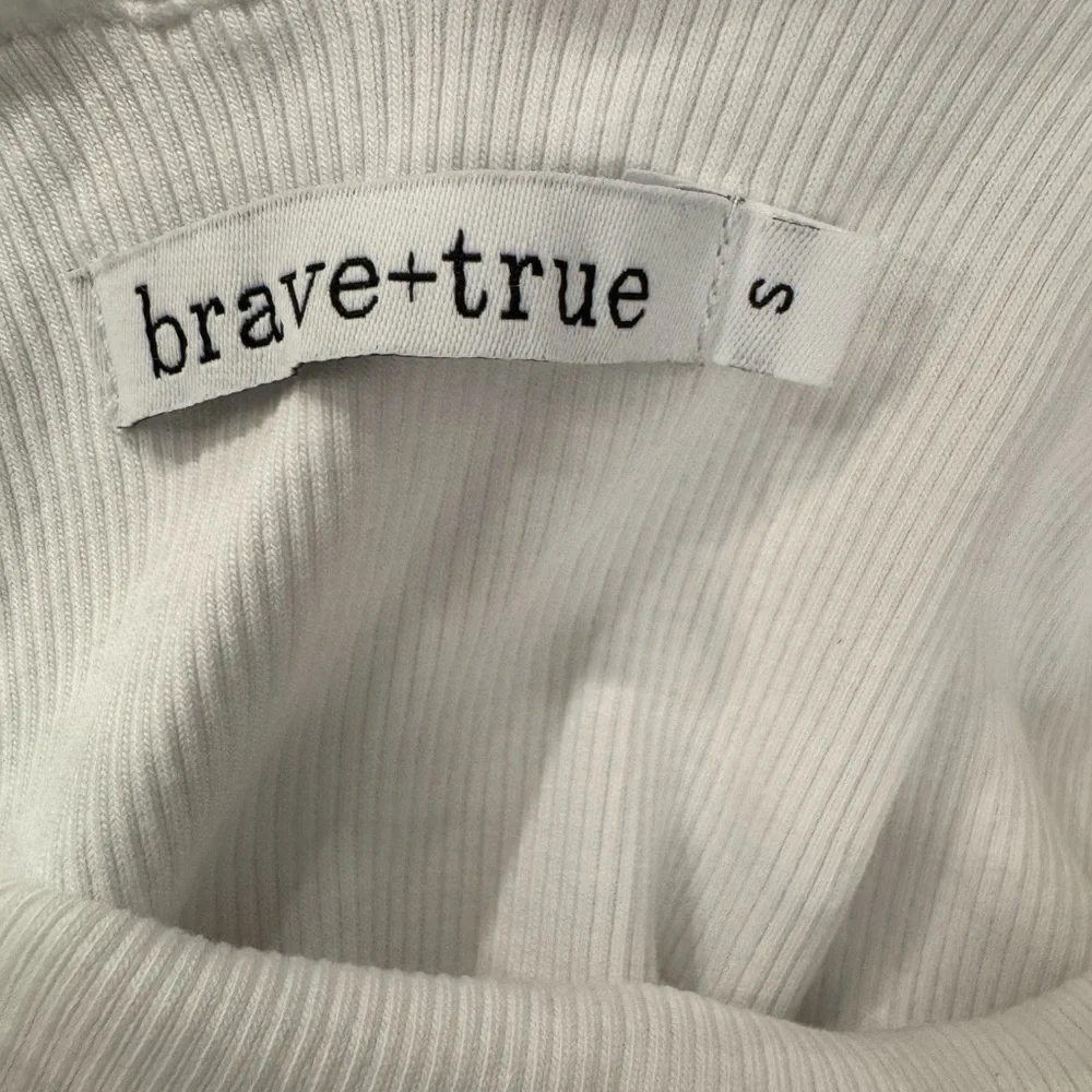 White Flutter Sleeve Ruffled Blouse - Picture 5 of 5